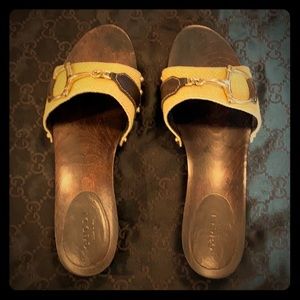 Gucci wooden slides with iconic buckle Size 6